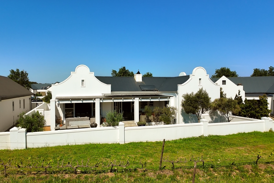 4 Bedroom Property for Sale in Croydon Vineyard Estate Western Cape